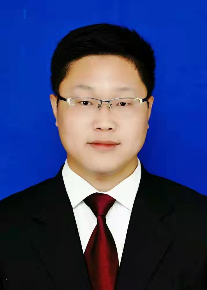 杨倩雨产科住院医师.JPG